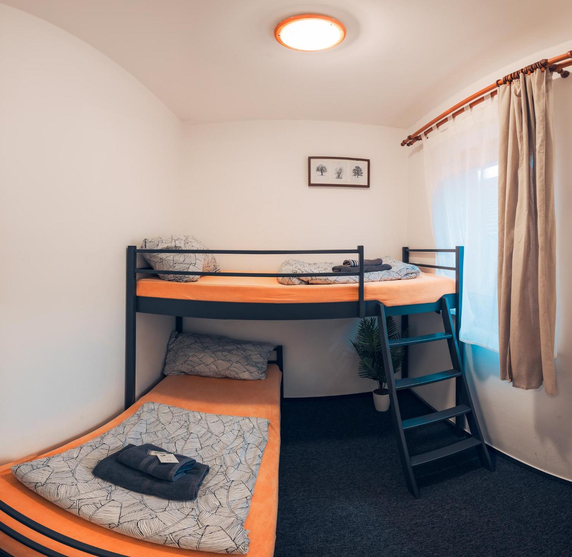 Guest house V Mastali 3*